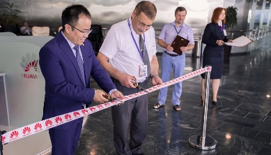 В НАЦИОНАЛЬНОМ АЭРОПОРТУ «МИНСК» ОТКРЫЛАСЬ ТЕХНОЗОНА HUAWEI, ПЕРВАЯ В СНГ