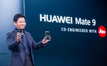 САМЫЙ БЫСТРЫЙ СРЕДИ ANDROID-СМАРТФОНОВ – HUAWEI MATE 9 С ОБНОВЛЕННОЙ ДВОЙНОЙ ОСНОВНОЙ КАМЕРОЙ LEICA