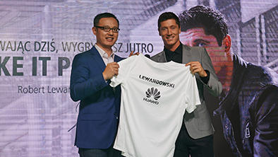 Novým ambasádorom Huawei je Robert Lewandowski
